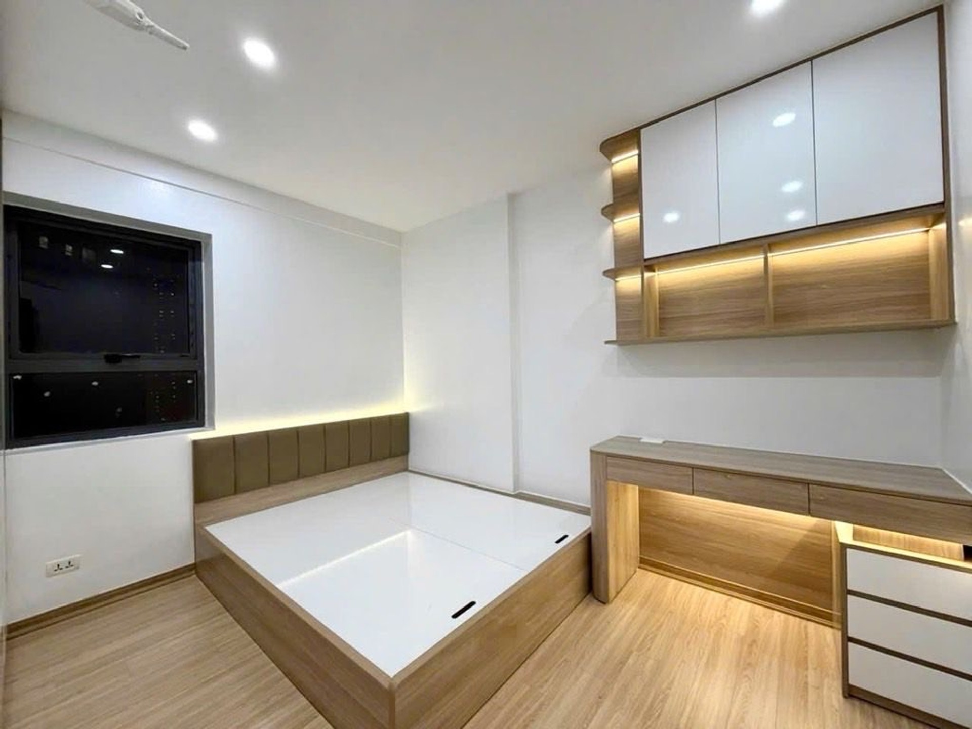 Bán nhà Toà nhà Nam - diện tích 63m2 19 tầng - Cực hiếm - giá 6 tỷ