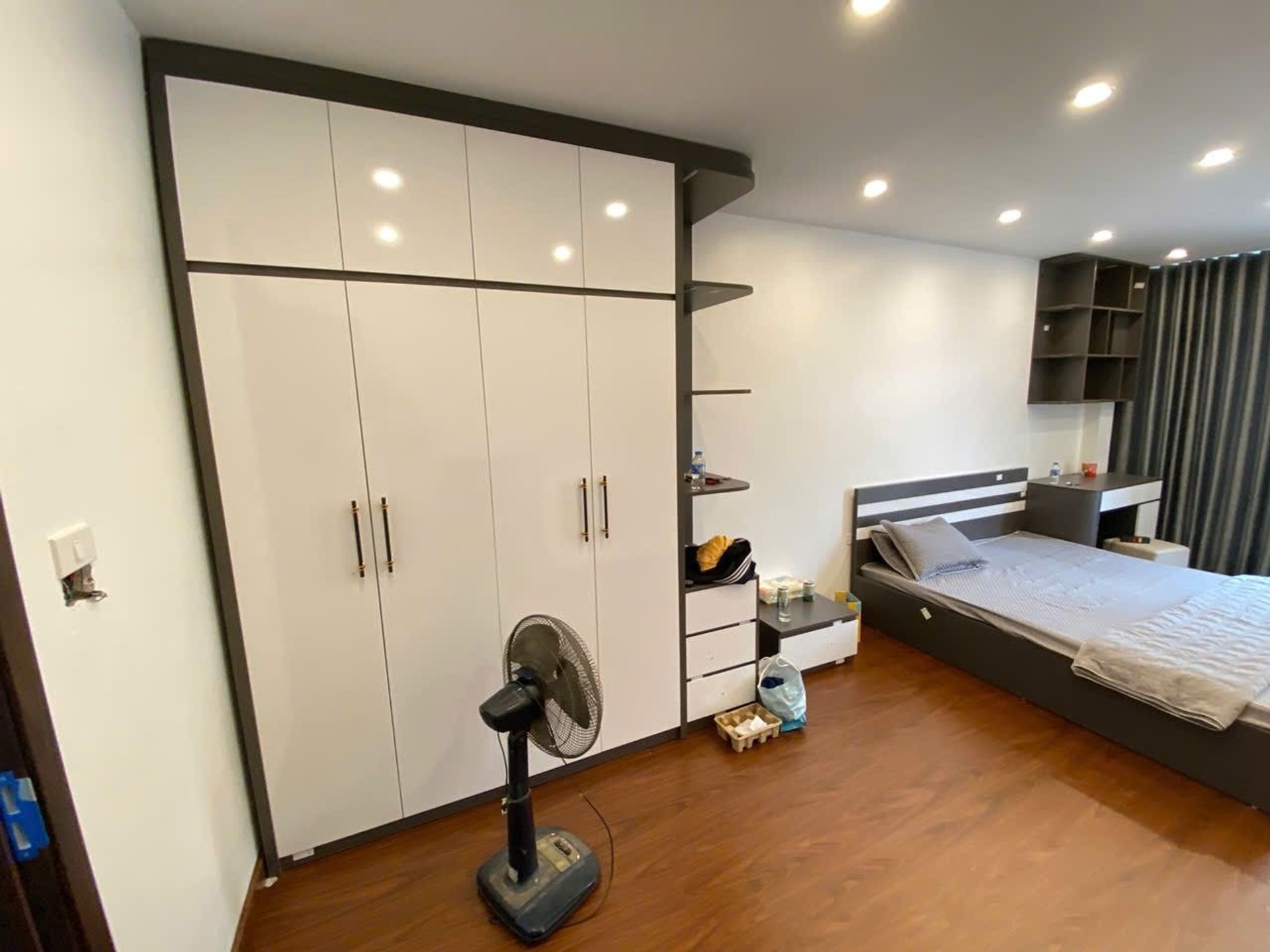 Bán nhà Hai Bà Trưng - diện tích 30m2 5 tầng - Ngõ thông - giá 8,9 tỷ