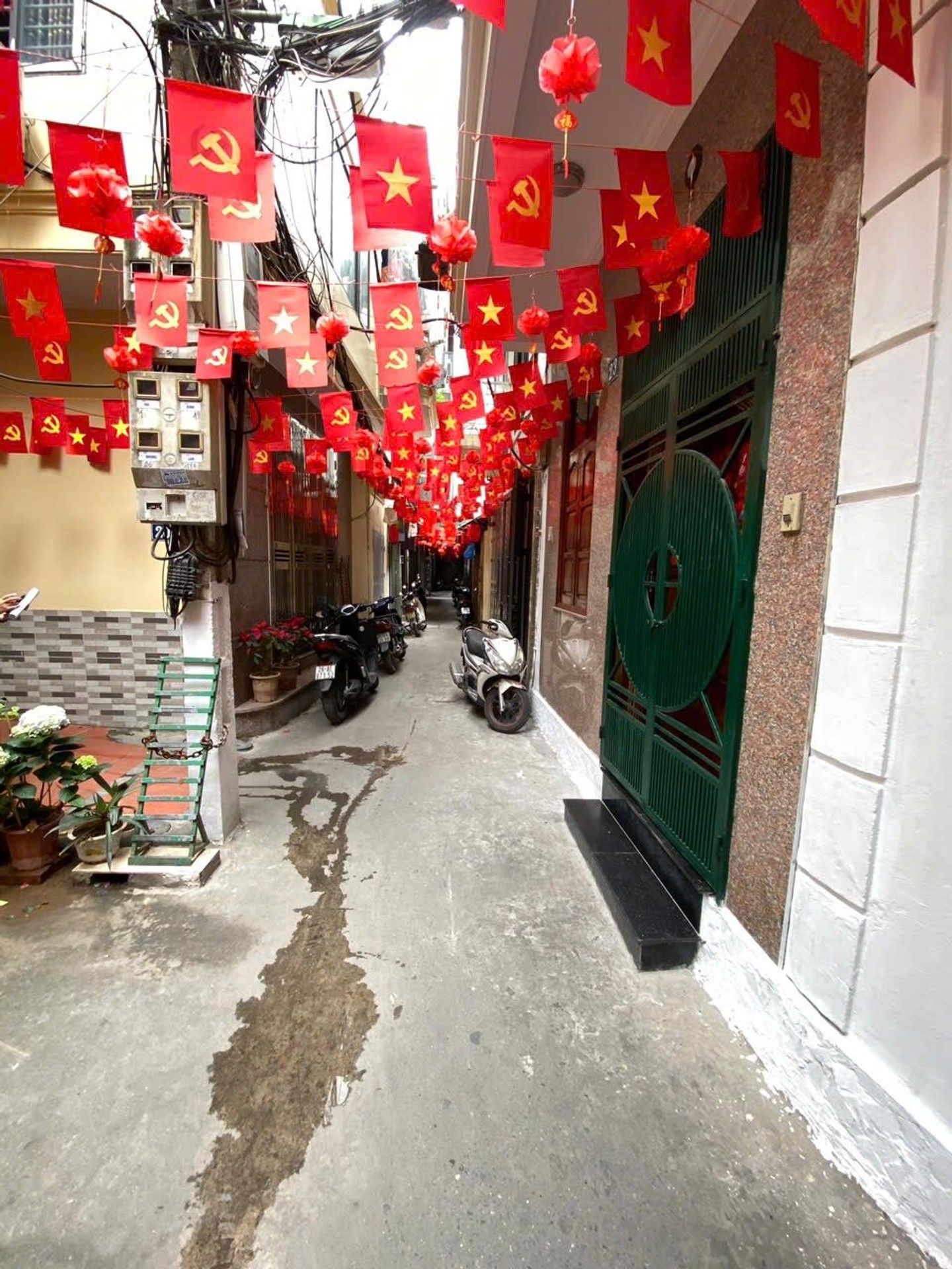 Bán nhà Hai Bà Trưng - diện tích 30m2 5 tầng - Ngõ thông - giá 8,9 tỷ
