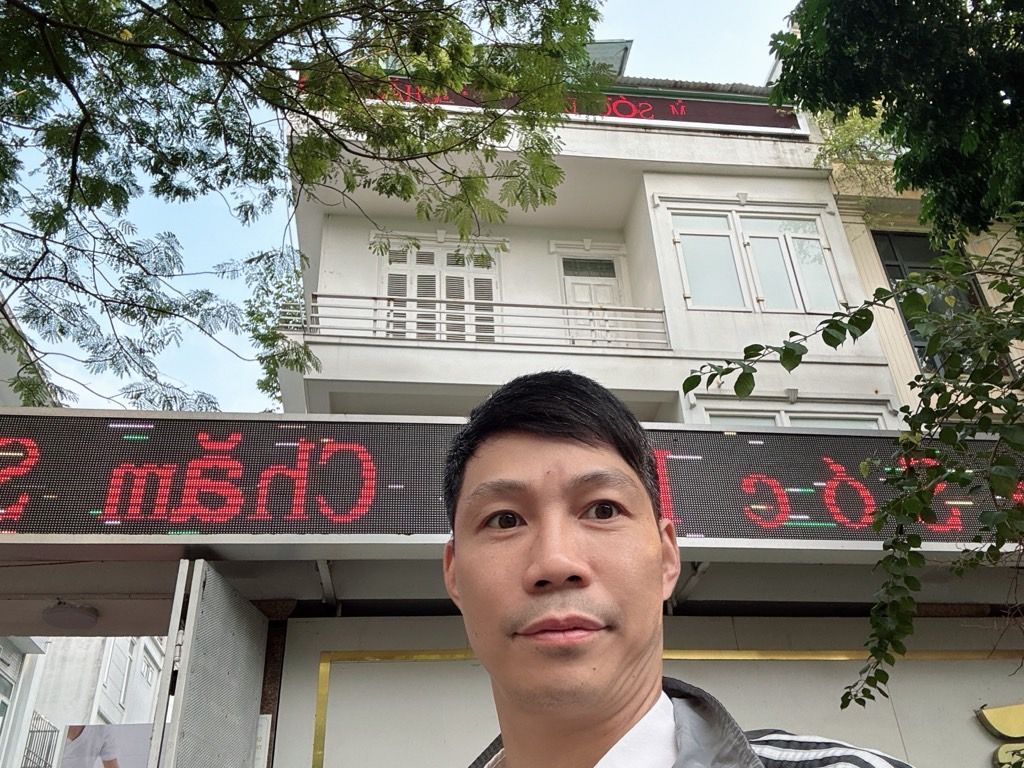 Bán nhà Bùi Quốc Khái - diện tích 180m2 4 tầng - Ô tô tránh, đỗ ngày đêm - giá 75,5 tỷ