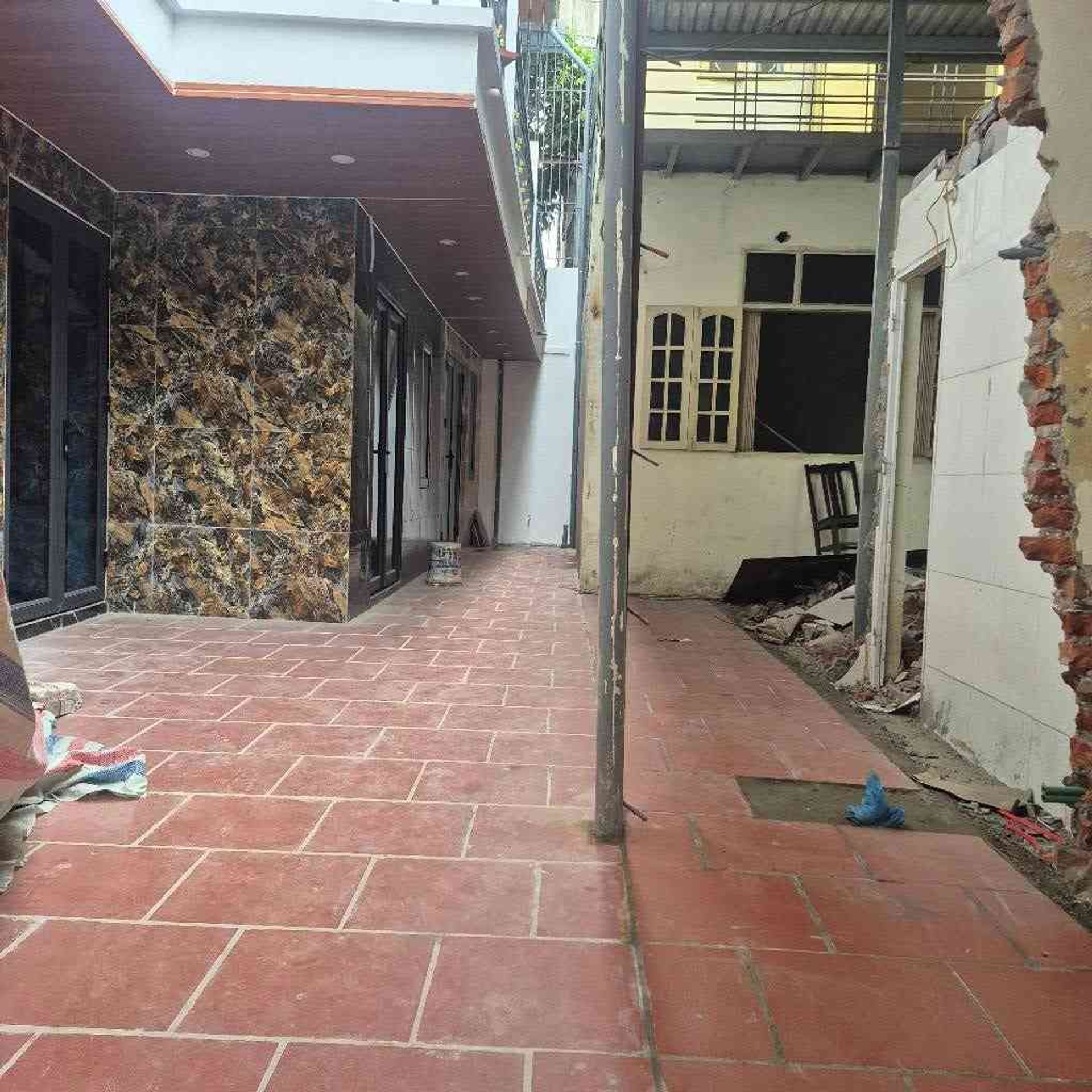 Bán nhà Thanh Lân - diện tích 43m2 3 tầng - Ô tô tải đỗ cổng - giá 4,29 tỷ
