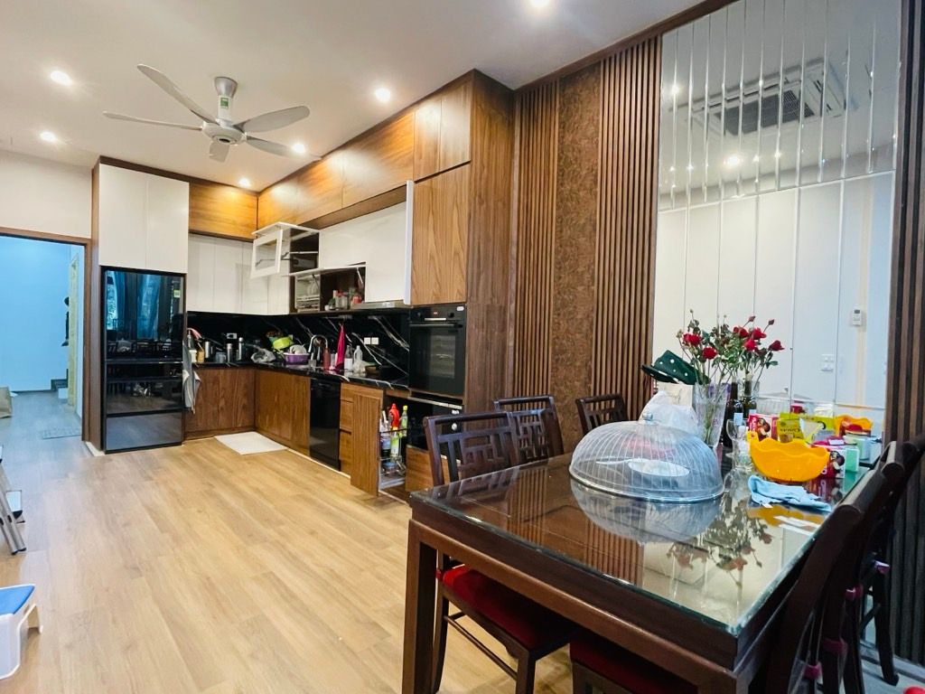 Bán nhà Lưu Quang Vũ - diện tích 60m2 6 tầng - ô tô tránh - giá 25 tỷ