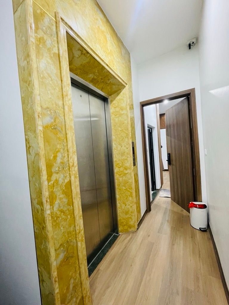 Bán nhà Lưu Quang Vũ - diện tích 60m2 6 tầng - ô tô tránh - giá 25 tỷ