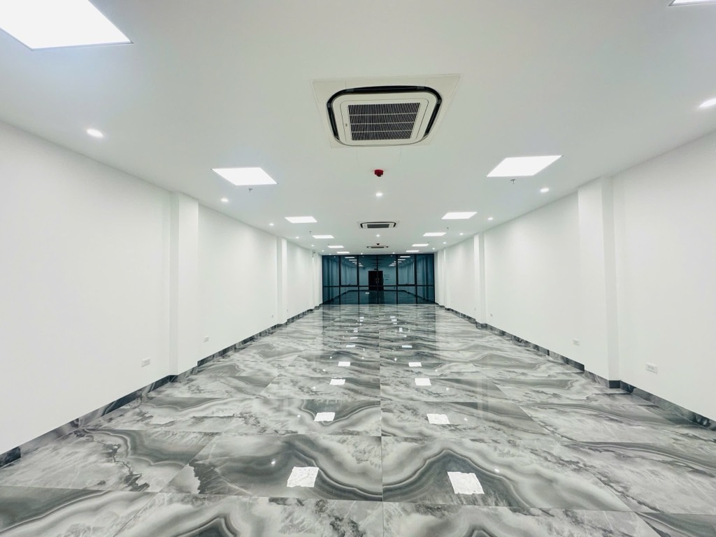 Bán nhà Chùa Láng - diện tích 111m2 8 tầng - Ô tô tránh - giá 110 tỷ