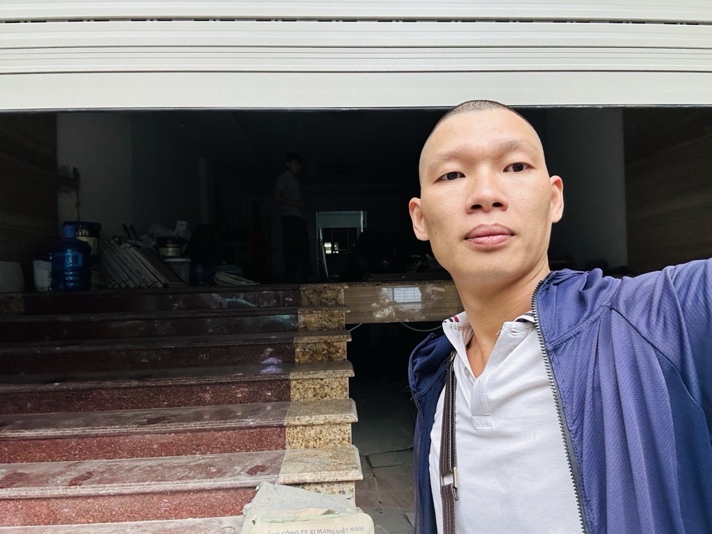 Bán nhà Chùa Láng - diện tích 111m2 8 tầng - Ô tô tránh - giá 110 tỷ