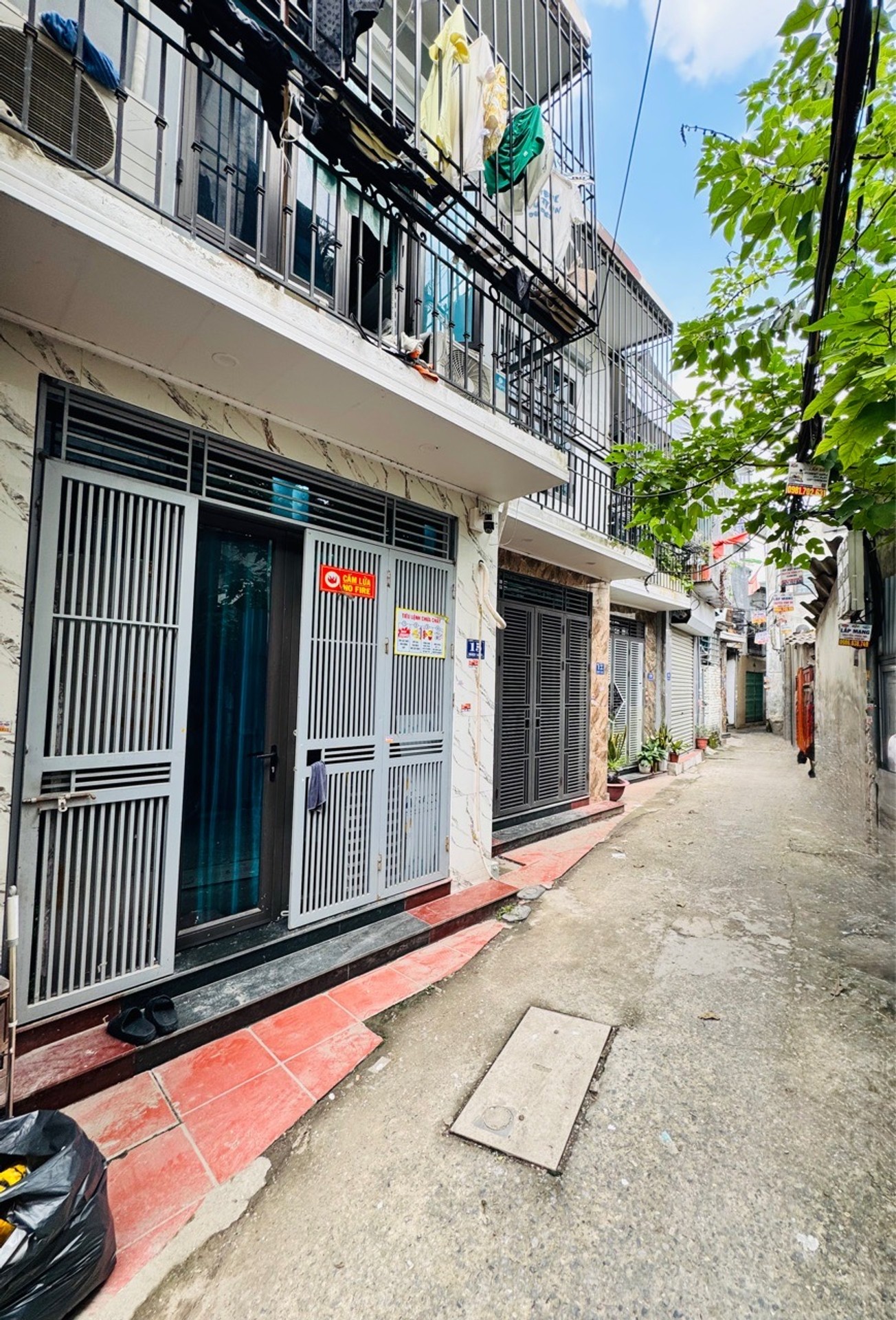 Bán nhà Đông Thiên - diện tích 42m2 2 tầng - ÔTÔ ĐỖ CỬA - giá 2,98 tỷ