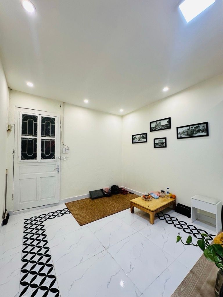 Bán nhà Trại Găng - diện tích 30m2 1 tầng - Căn tập thể trong chợ - giá 2,35 tỷ