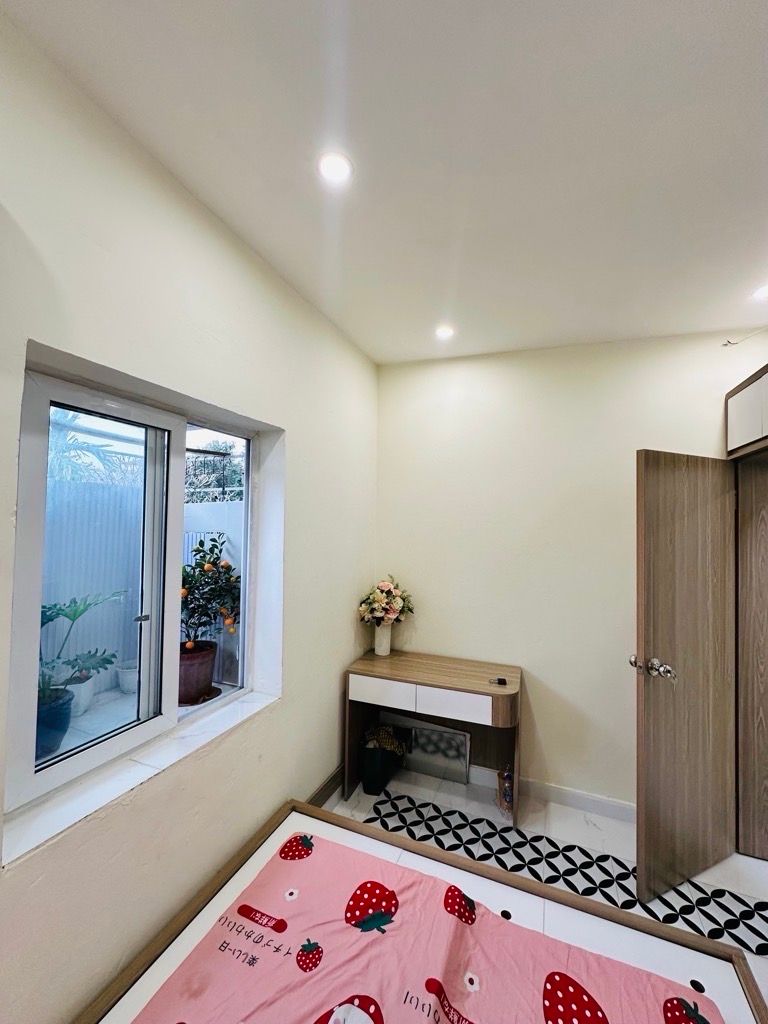Bán nhà Trại Găng - diện tích 30m2 1 tầng - Căn tập thể trong chợ - giá 2,35 tỷ