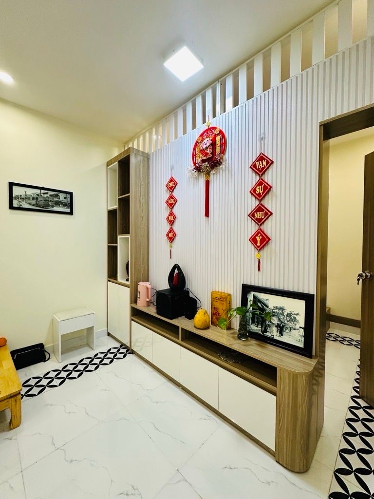 Bán nhà Trại Găng - diện tích 30m2 1 tầng - Căn tập thể trong chợ - giá 2,35 tỷ