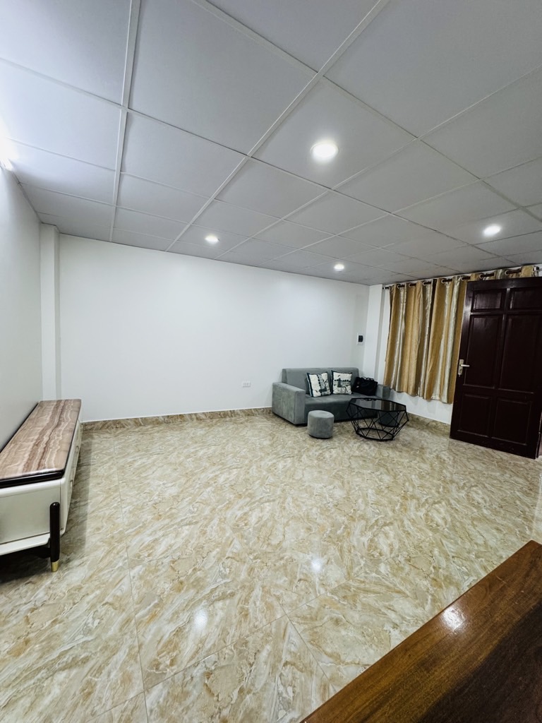 Bán nhà Hoàng Mai - diện tích 30m2 2 tầng - Nhà riêng 3 bước ra đường 2 làn - giá 2,2 tỷ