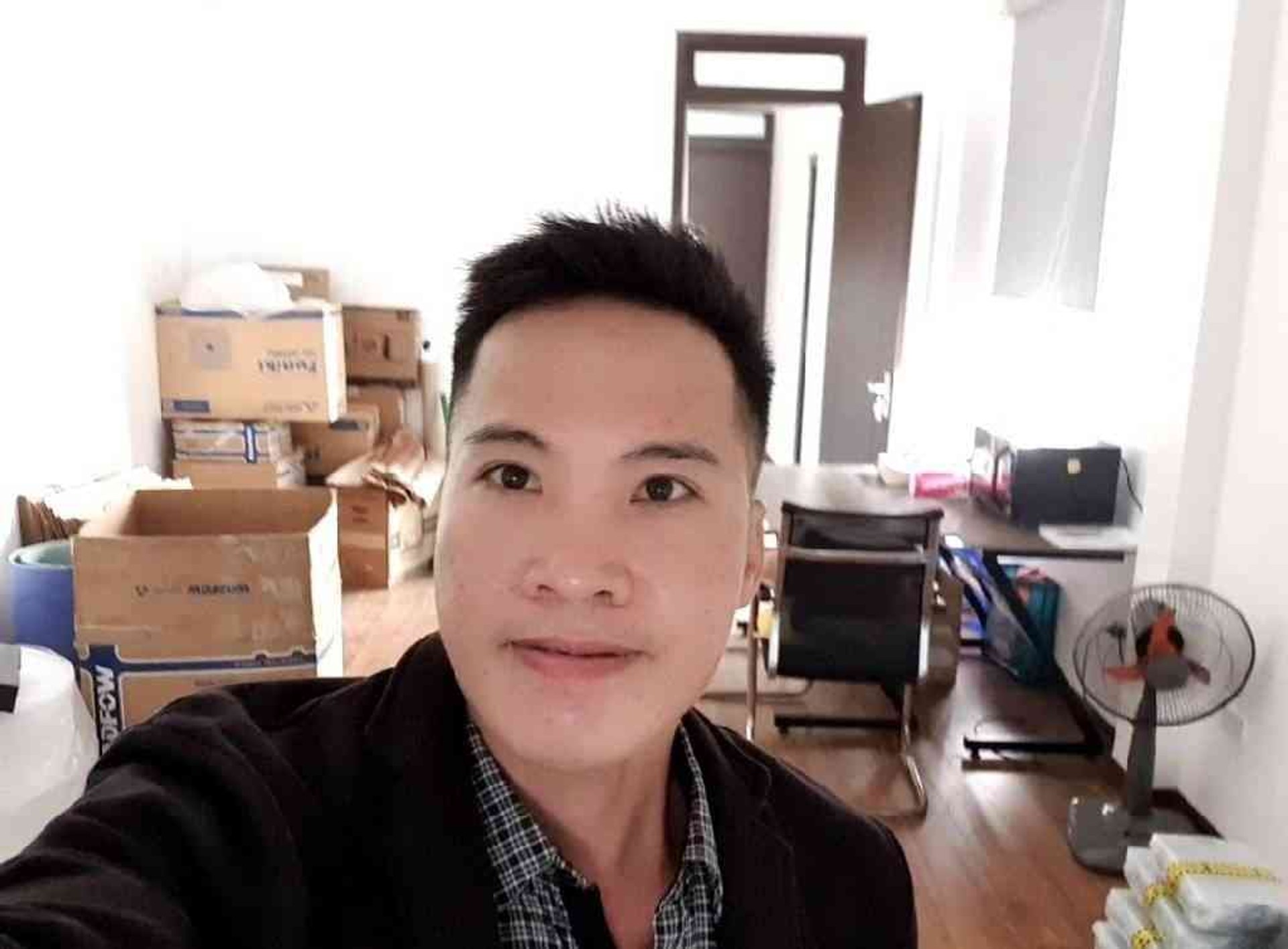 Bán nhà Kim Giang - diện tích 74m2 6 tầng - Ô TÔ QUA - giá 19,2 tỷ