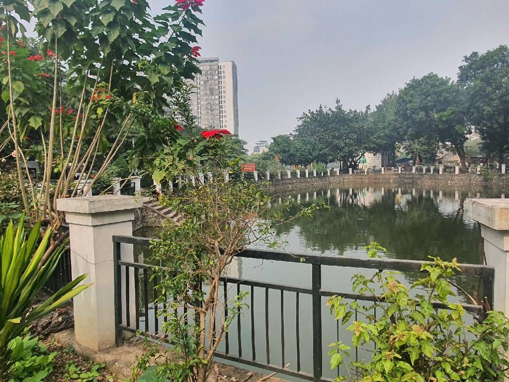 Bán nhà Kim Giang - diện tích 74m2 6 tầng - Ô TÔ QUA - giá 19,2 tỷ