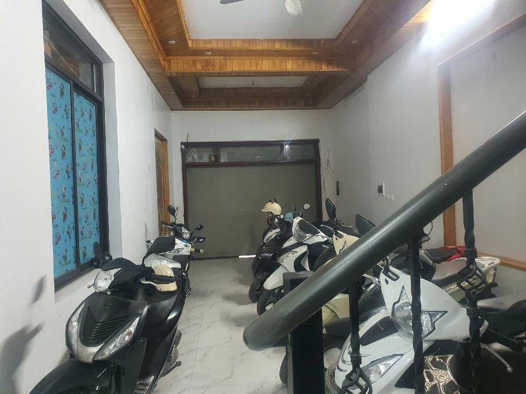 Bán nhà Kim Giang - diện tích 74m2 6 tầng - Ô TÔ QUA - giá 19,2 tỷ