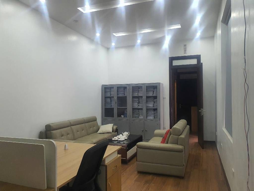 Bán nhà Kim Giang - diện tích 74m2 6 tầng - Ô TÔ QUA - giá 19,2 tỷ