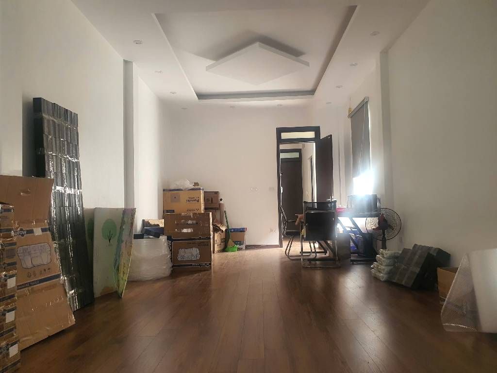 Bán nhà Kim Giang - diện tích 74m2 6 tầng - Ô TÔ QUA - giá 19,2 tỷ