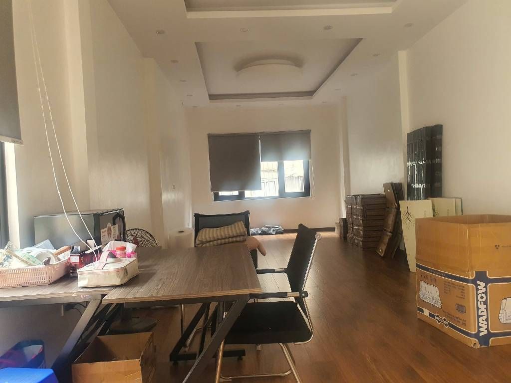 Bán nhà Kim Giang - diện tích 74m2 6 tầng - Ô TÔ QUA - giá 19,2 tỷ
