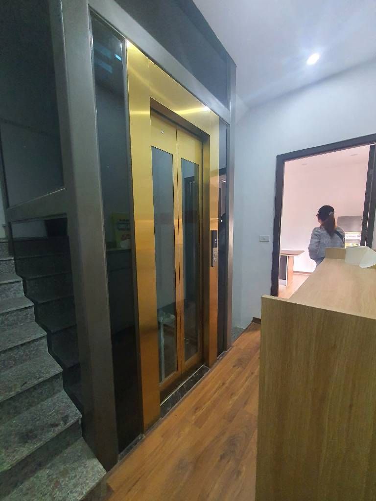 Bán nhà Kim Giang - diện tích 74m2 6 tầng - Ô TÔ QUA - giá 19,2 tỷ