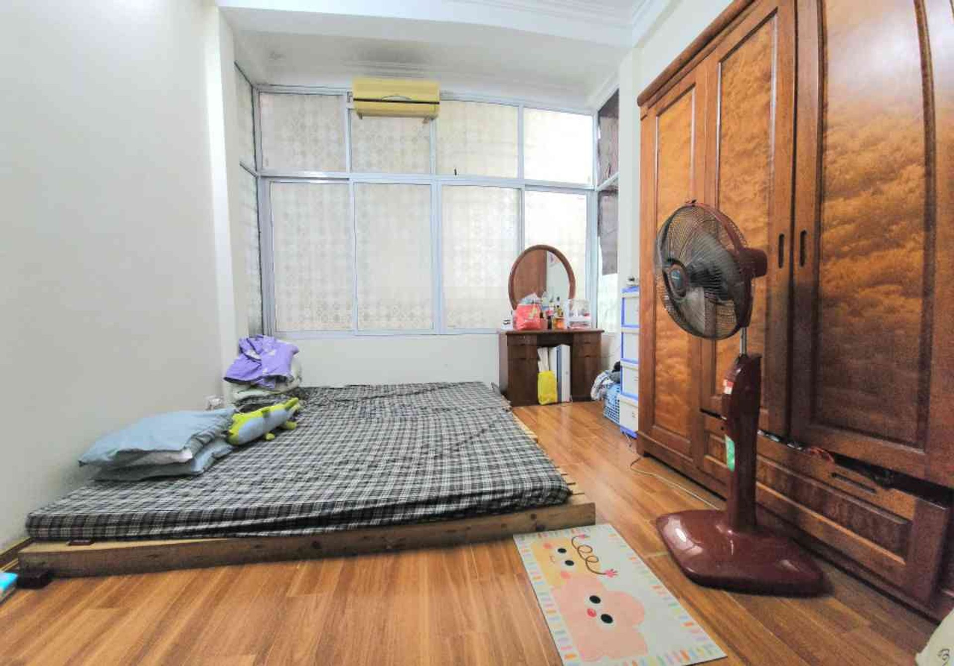 Bán nhà Vân Đồn - diện tích 17m2 5 tầng - Nhà đẹp, an sinh đỉnh - giá 5 tỷ