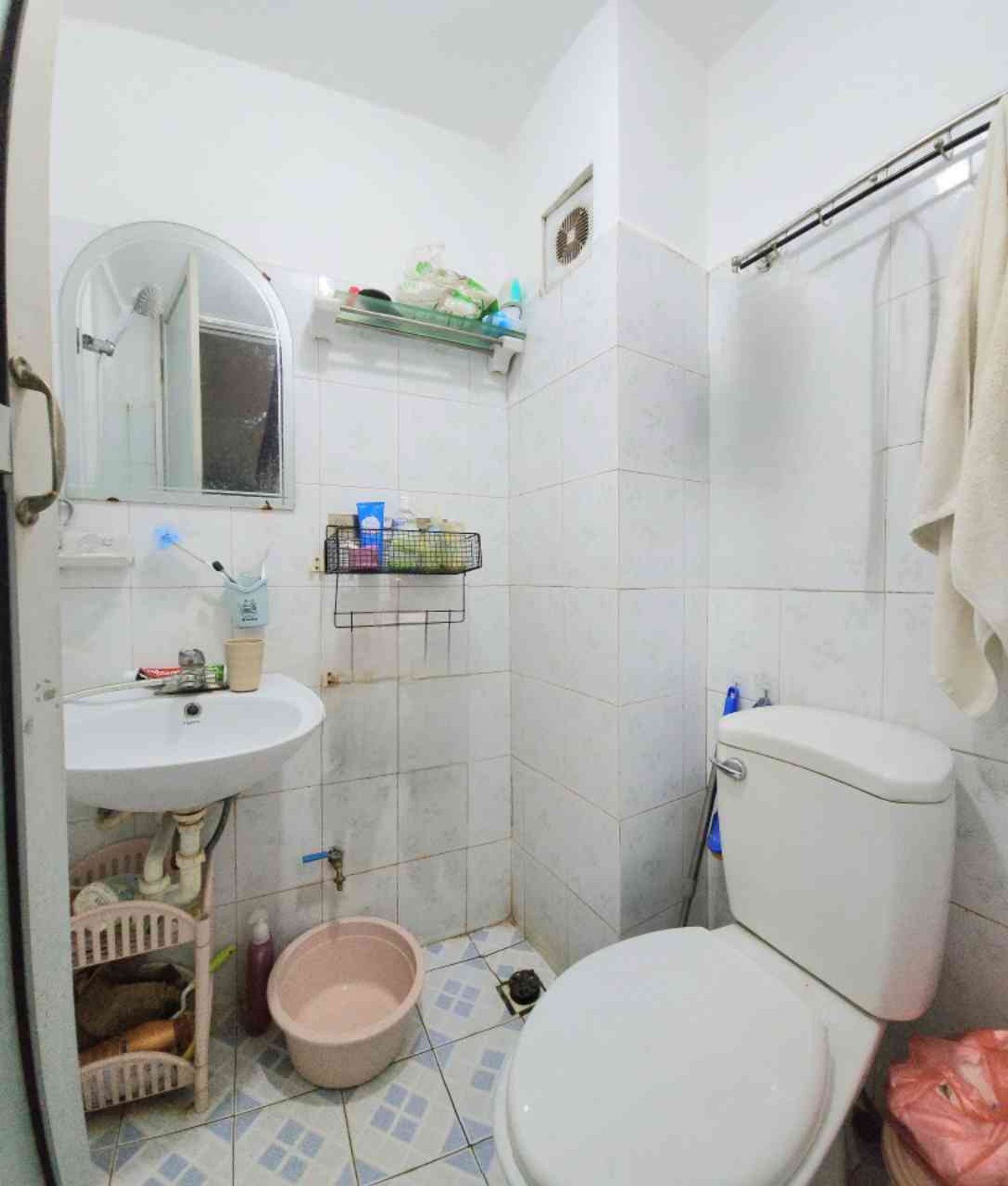 Bán nhà Vân Đồn - diện tích 17m2 5 tầng - Nhà đẹp, an sinh đỉnh - giá 5 tỷ