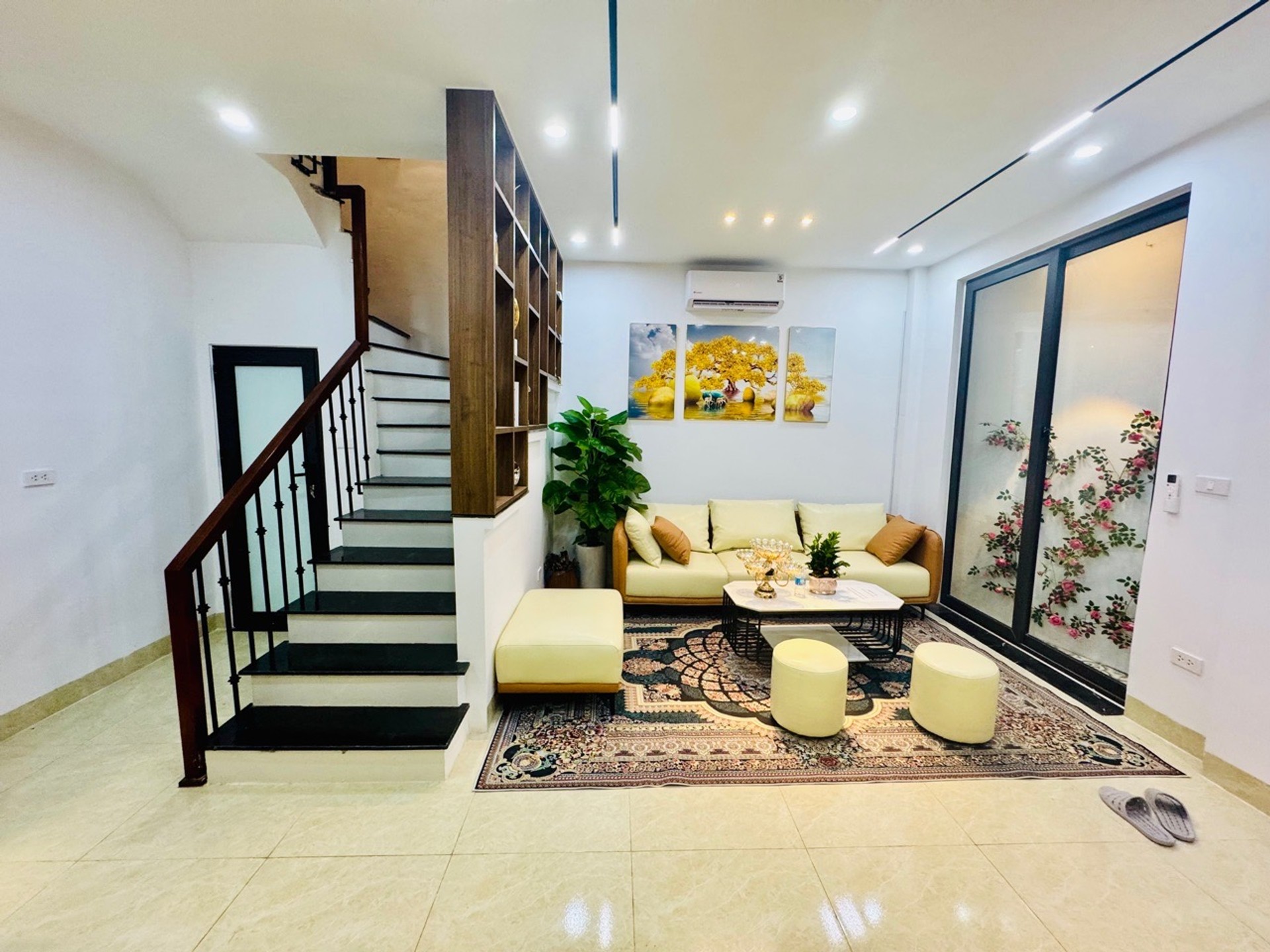 Bán nhà Nam Dư - diện tích 60m2 5 tầng - ô tô đỗ cổng - giá 7,6 tỷ