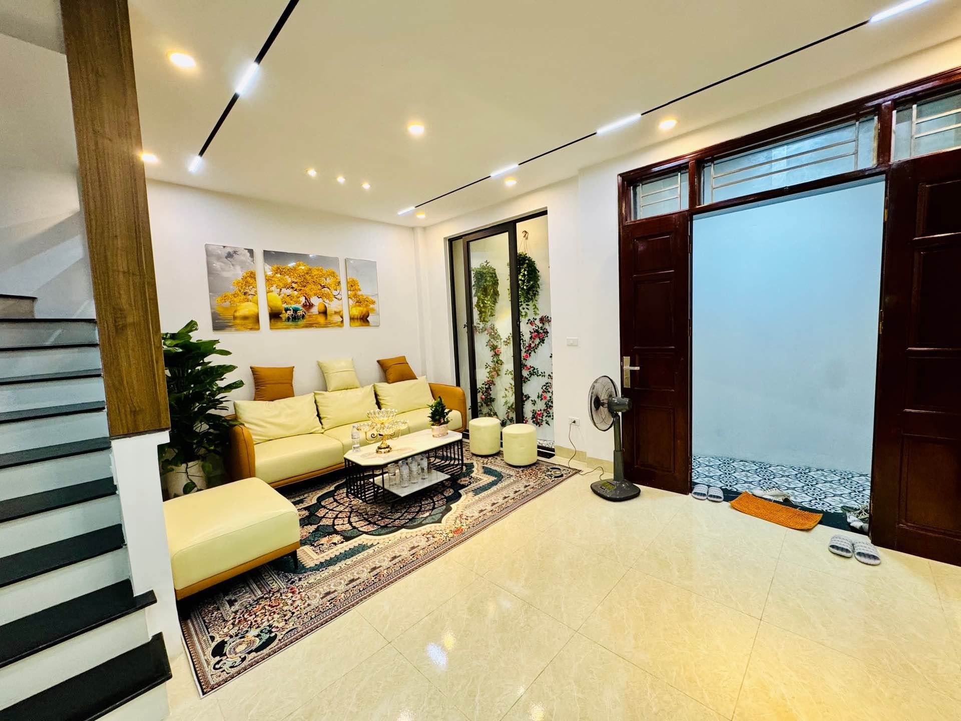 Bán nhà Nam Dư - diện tích 60m2 5 tầng - ô tô đỗ cổng - giá 7,6 tỷ