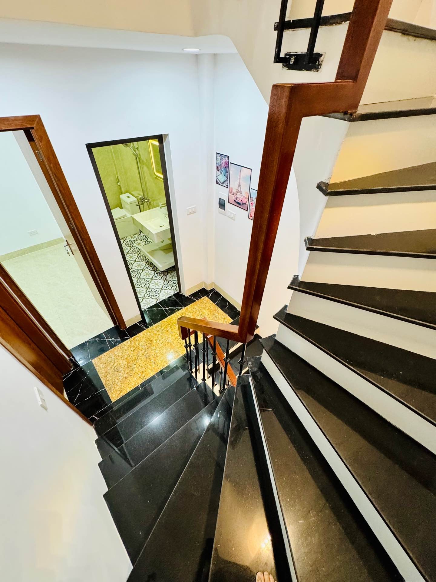 Bán nhà Nam Dư - diện tích 60m2 5 tầng - ô tô đỗ cổng - giá 7,6 tỷ