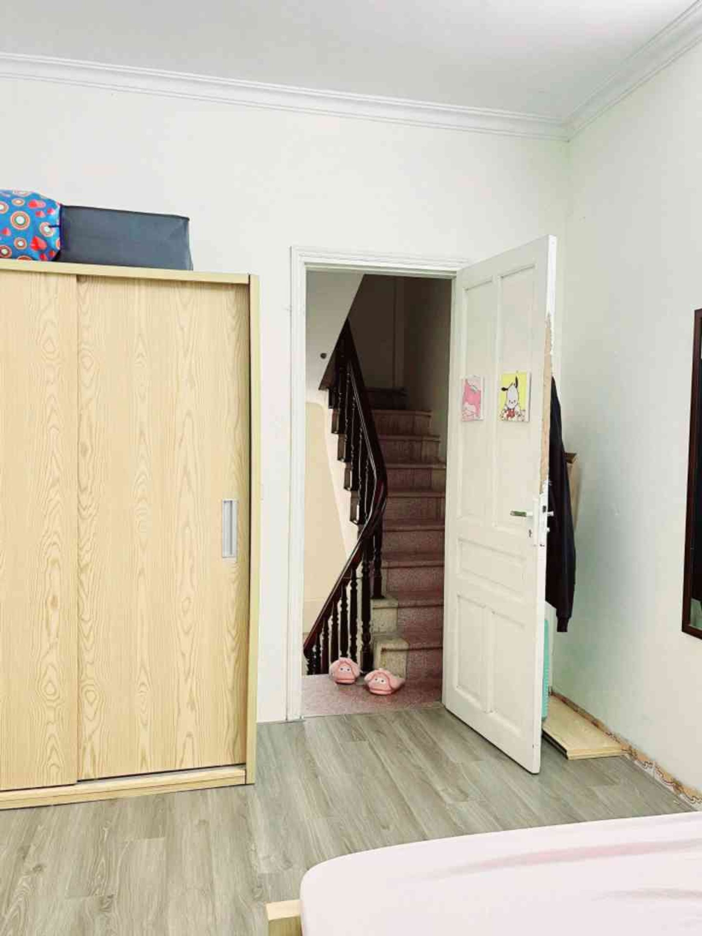 Bán nhà Định Công Thượng - diện tích 24m2 5 tầng - Ngõ nông gần sát ô tô - giá 3,8 tỷ