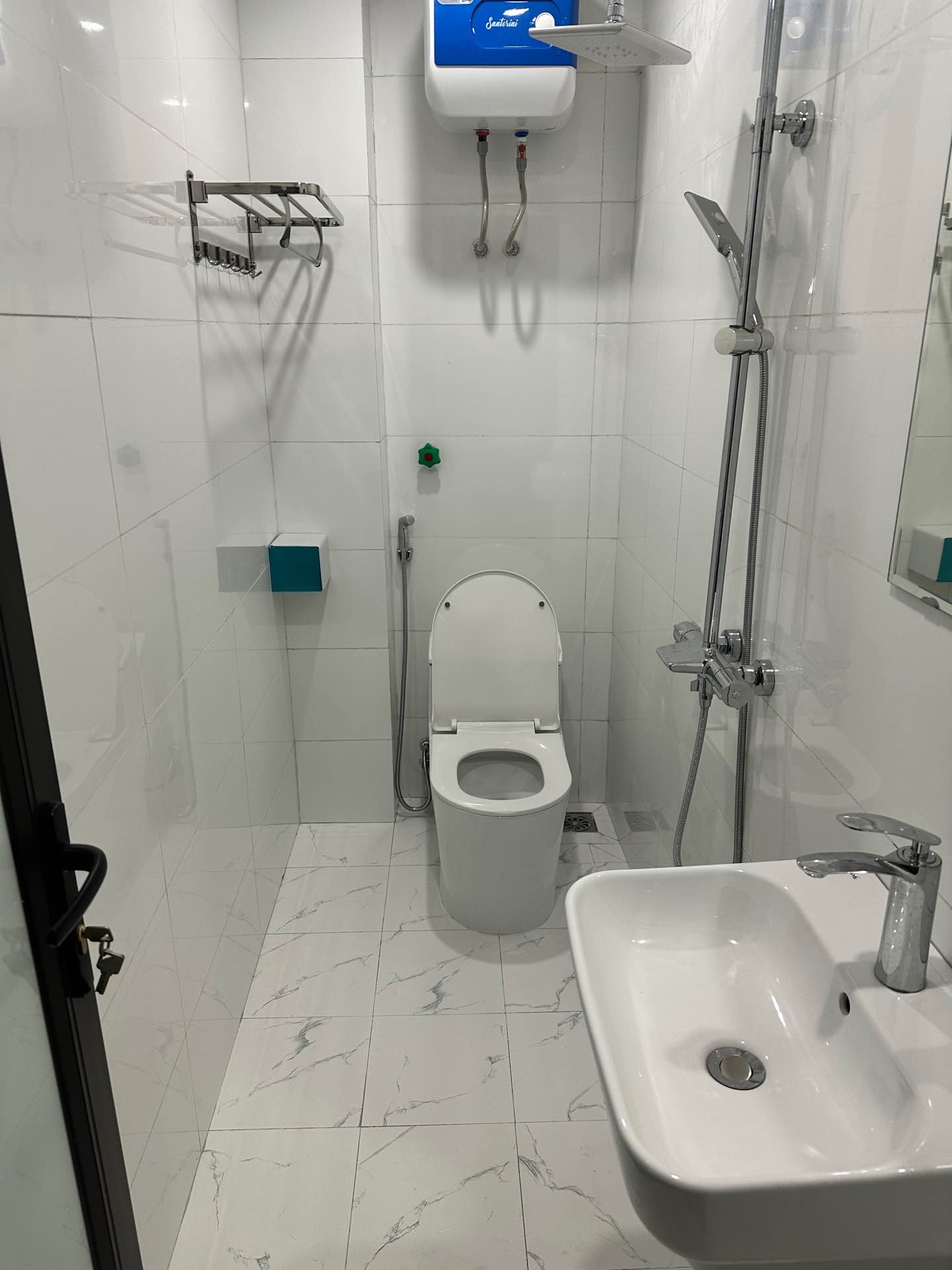 Bán nhà Giải Phóng - diện tích 60m2 3 tầng - ô tô đỗ cửa - giá 3,2 tỷ