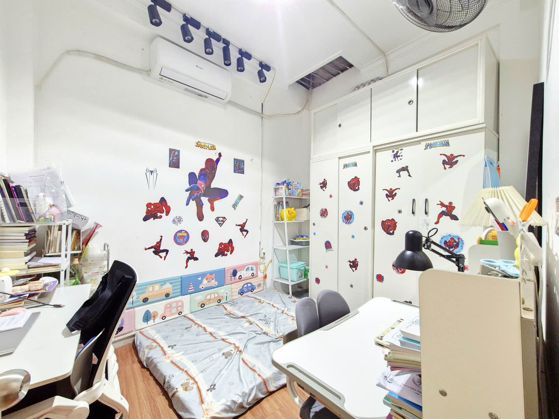 Bán nhà Định Công Thượng - diện tích 28m2 5 tầng - Gần Ô tô - giá 9,5 tỷ
