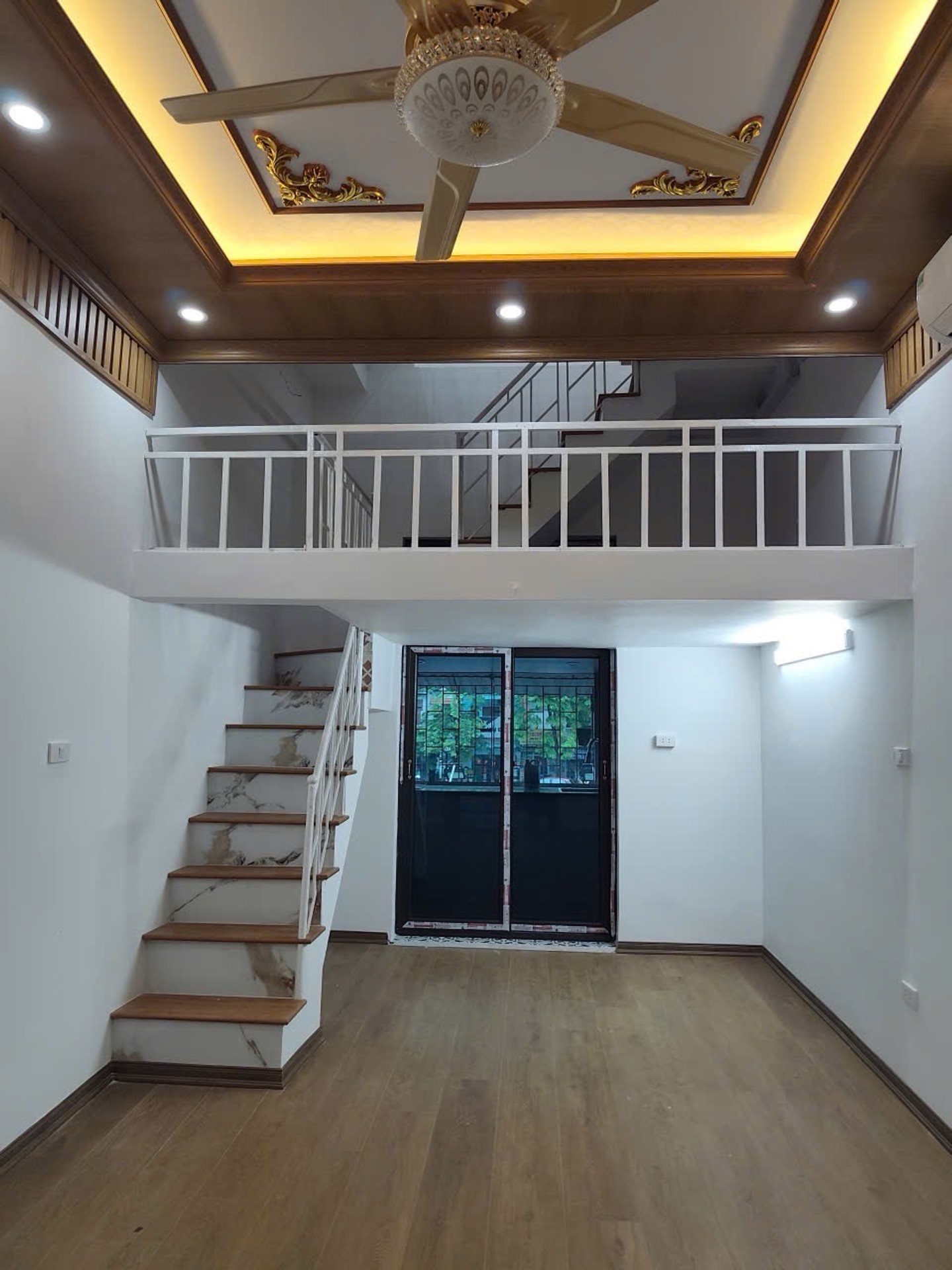 Bán nhà Minh Khai - diện tích 70m2 1 tầng - Ô TÔ ĐỖ CHÂN CẦU THANG - giá 4,5 tỷ