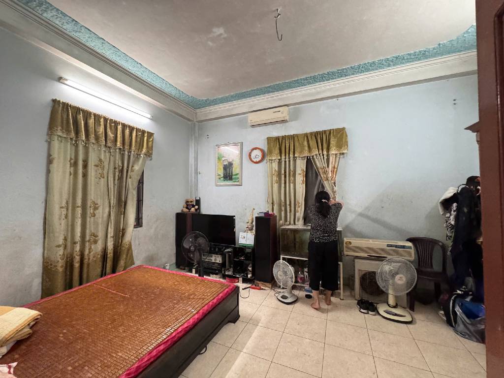 Bán nhà Trường Chinh - diện tích 98m2 4 tầng - Ngõ thông - giá 27,5 tỷ