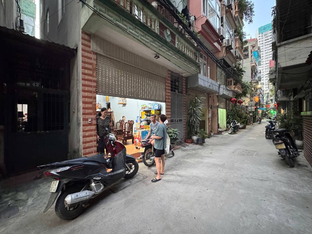 Bán nhà Trường Chinh - diện tích 98m2 4 tầng - Ngõ thông - giá 27,5 tỷ