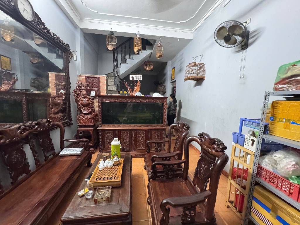 Bán nhà Trường Chinh - diện tích 98m2 4 tầng - Ngõ thông - giá 27,5 tỷ