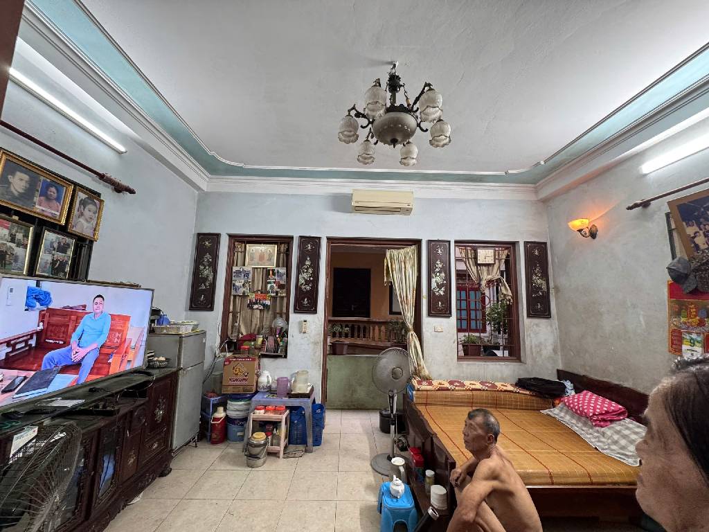 Bán nhà Trường Chinh - diện tích 98m2 4 tầng - Ngõ thông - giá 27,5 tỷ