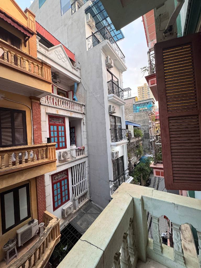 Bán nhà Trường Chinh - diện tích 98m2 4 tầng - Ngõ thông - giá 27,5 tỷ