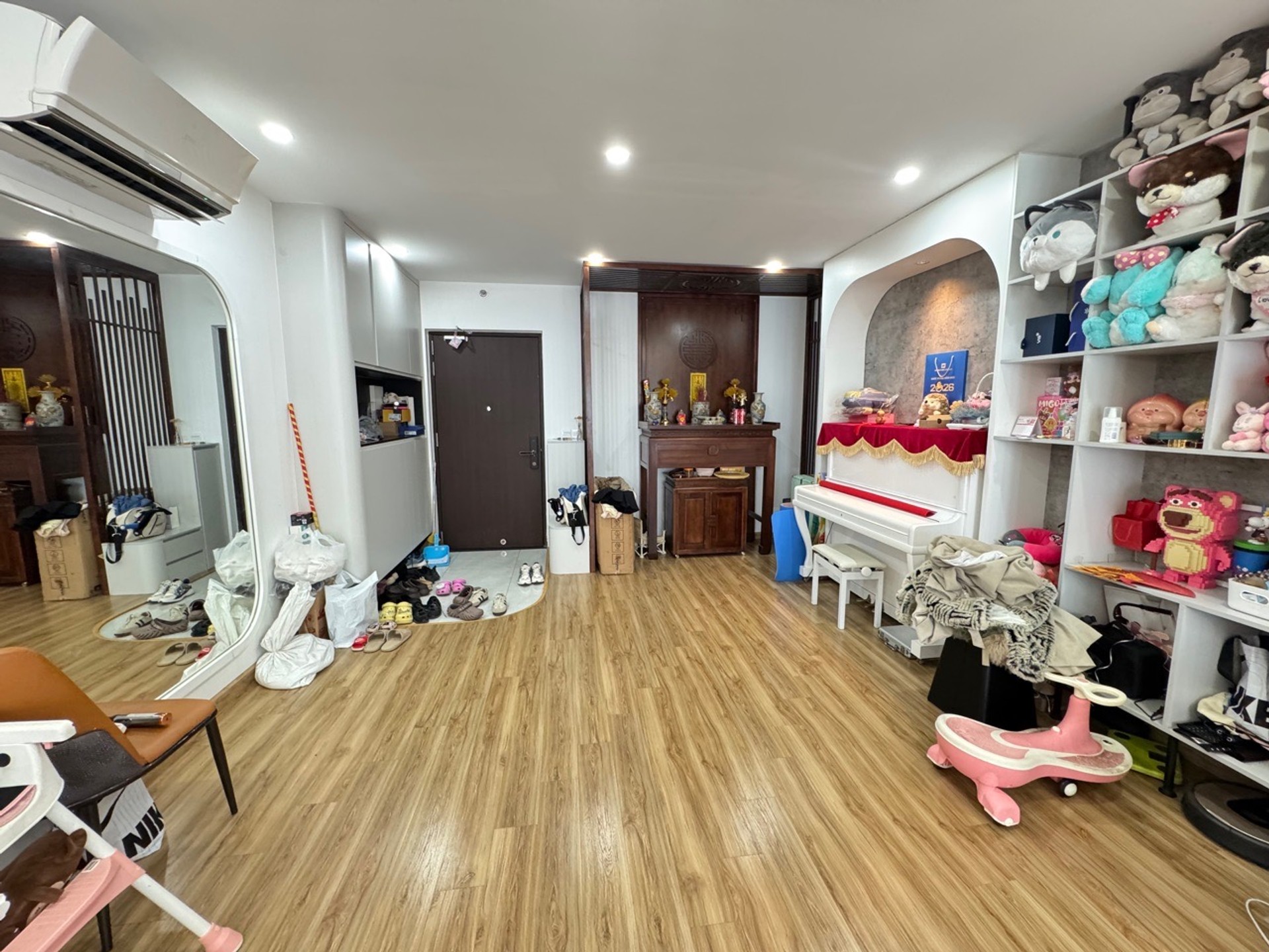 Bán nhà Hoàng Mai - diện tích 113m2 1 tầng - Căn góc 3 thoáng - giá 9,7 tỷ