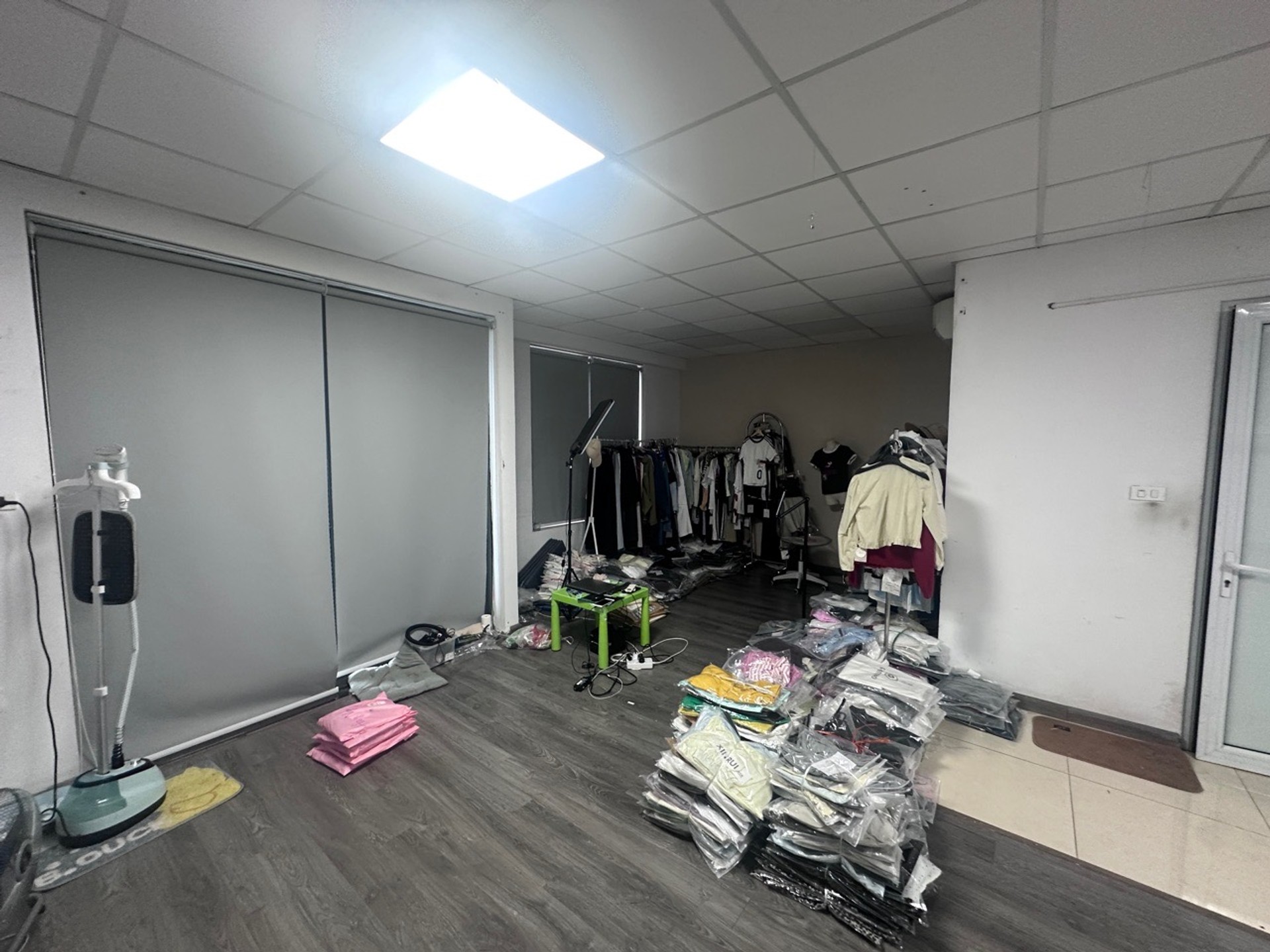 Bán nhà Định Công - diện tích 69m2 1 tầng - Mặt phố - giá 6,5 tỷ