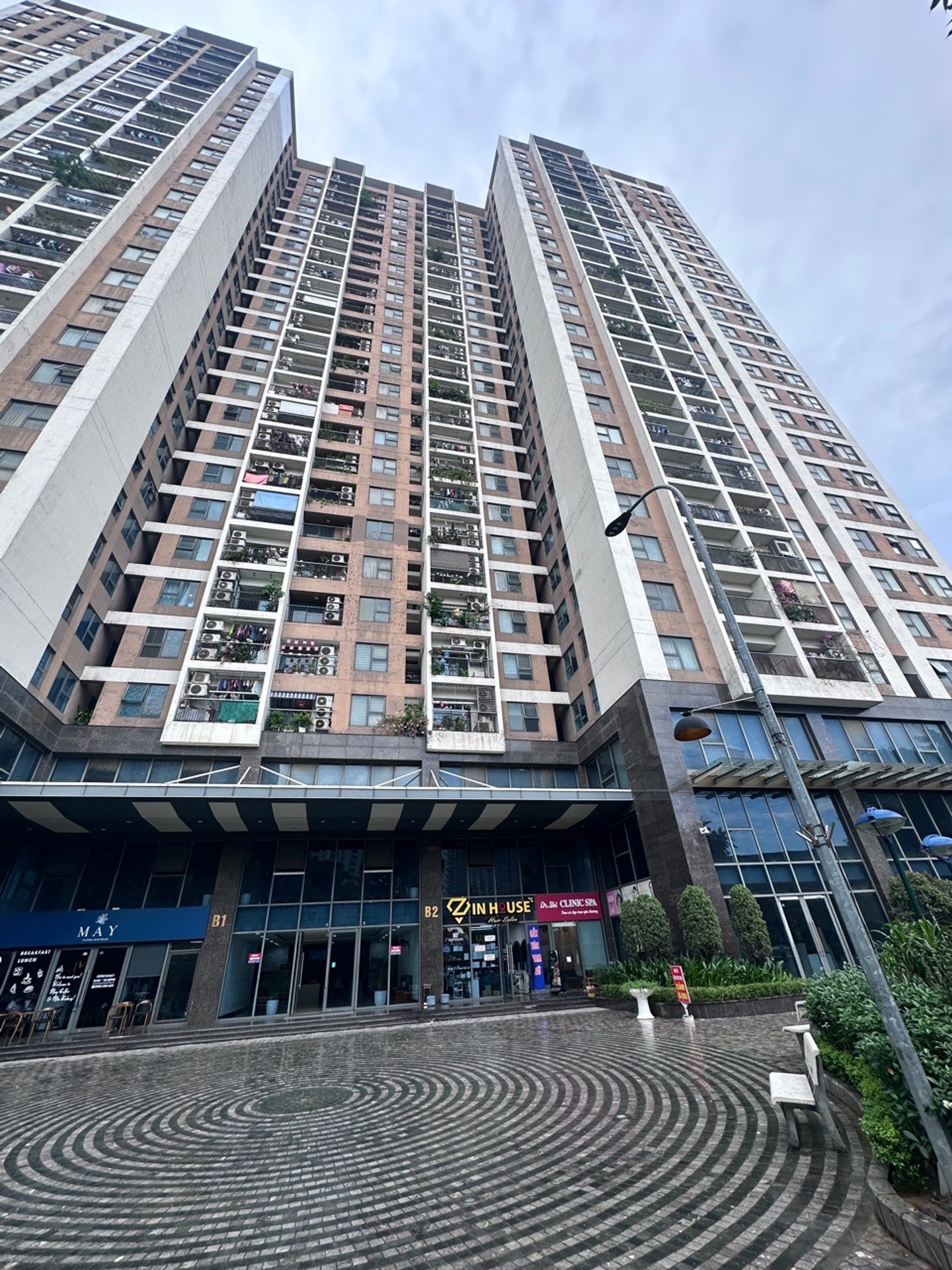 Bán nhà Định Công - diện tích 69m2 1 tầng - Mặt phố - giá 6,5 tỷ