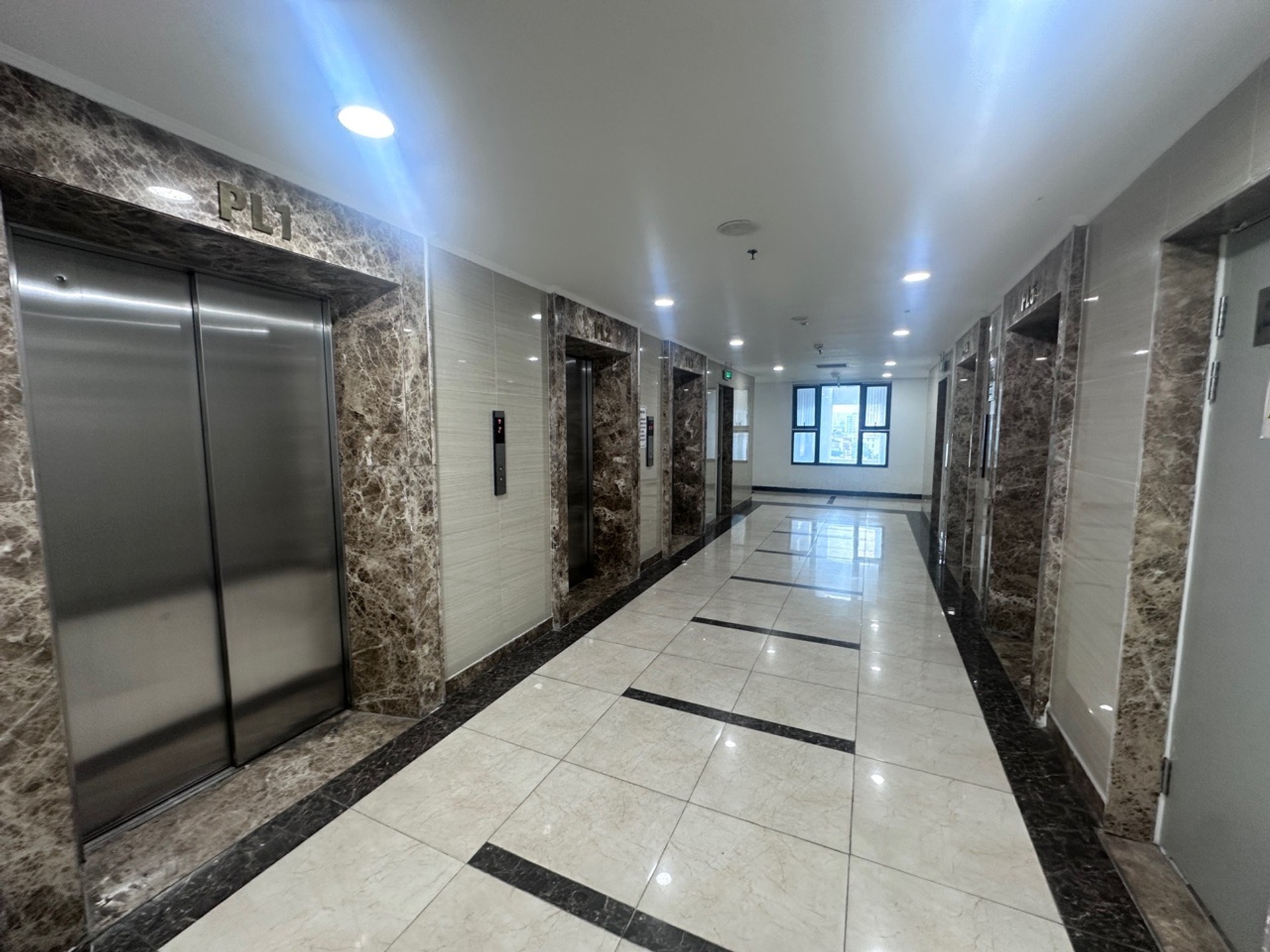 Bán nhà Định Công - diện tích 69m2 1 tầng - Mặt phố - giá 6,5 tỷ