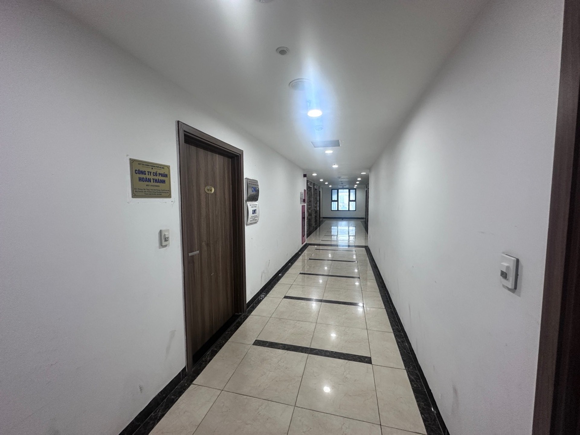 Bán nhà Định Công - diện tích 69m2 1 tầng - Mặt phố - giá 6,5 tỷ