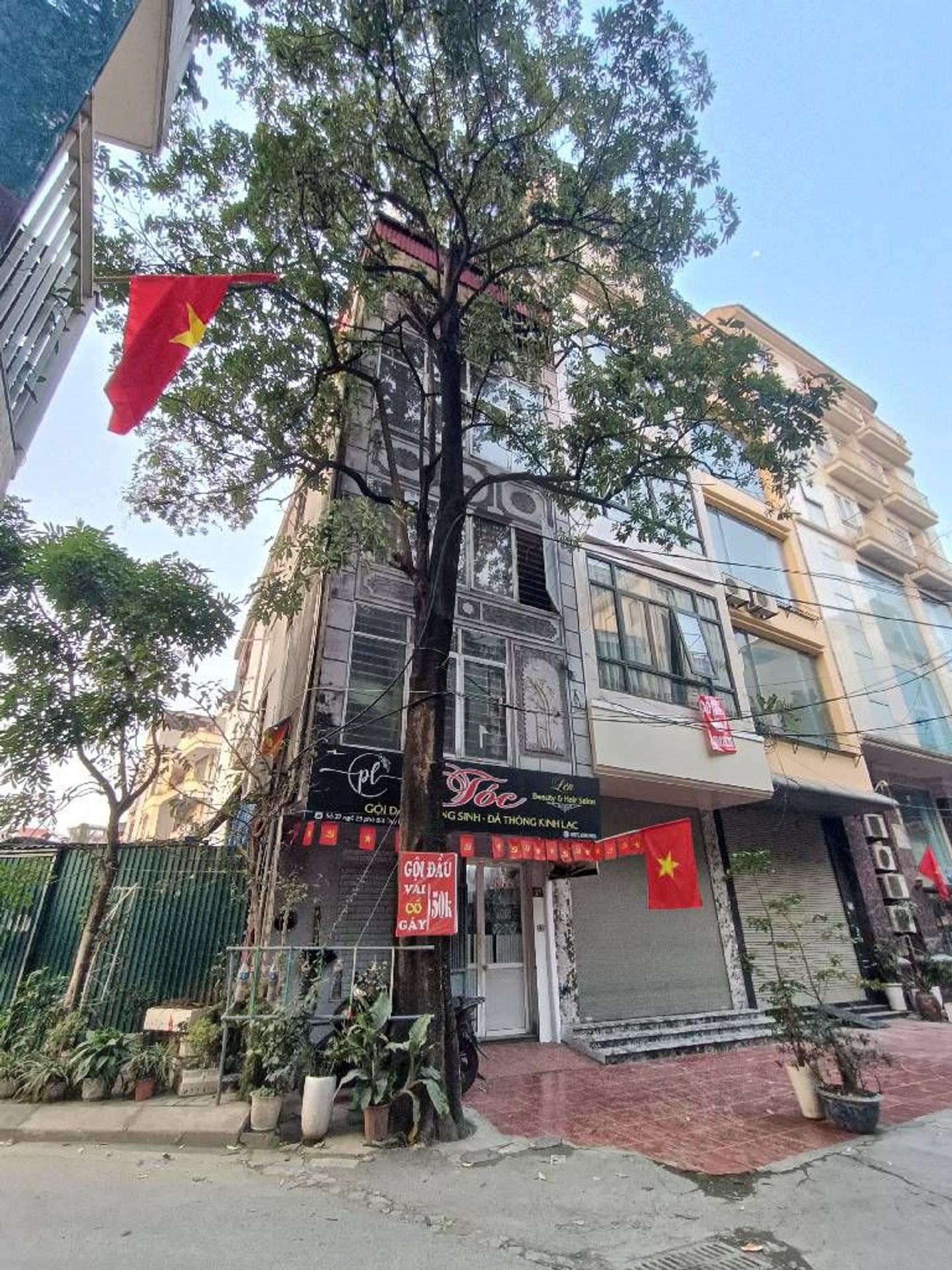 Bán nhà Bùi Huy Bích - diện tích 69m2 4 tầng - Ô TÔ TRÁNH - giá 24 tỷ