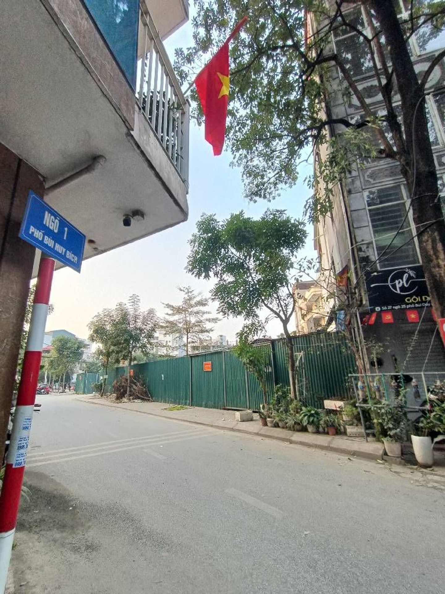 Bán nhà Bùi Huy Bích - diện tích 69m2 4 tầng - Ô TÔ TRÁNH - giá 24 tỷ