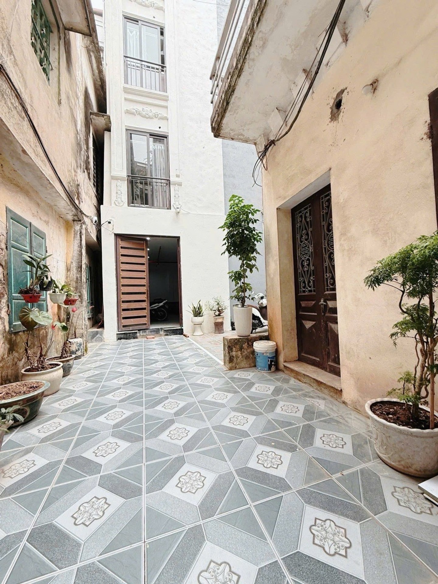 Bán nhà Hai Bà Trưng - diện tích 62m2 6 tầng - Thang máy - giá 15,5 tỷ