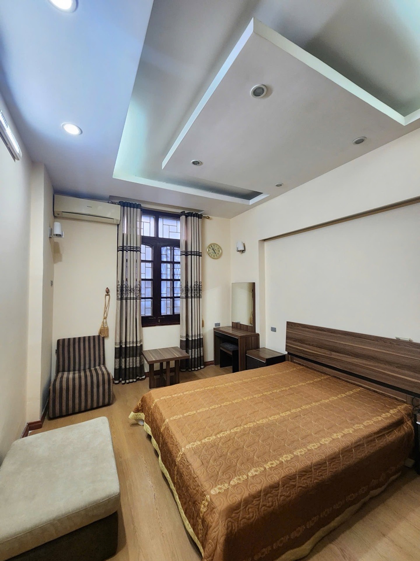 Bán nhà Nguyễn Đình Chiểu - diện tích 53m2 4 tầng - 2 mặt ngõ trước sau - giá 18 tỷ