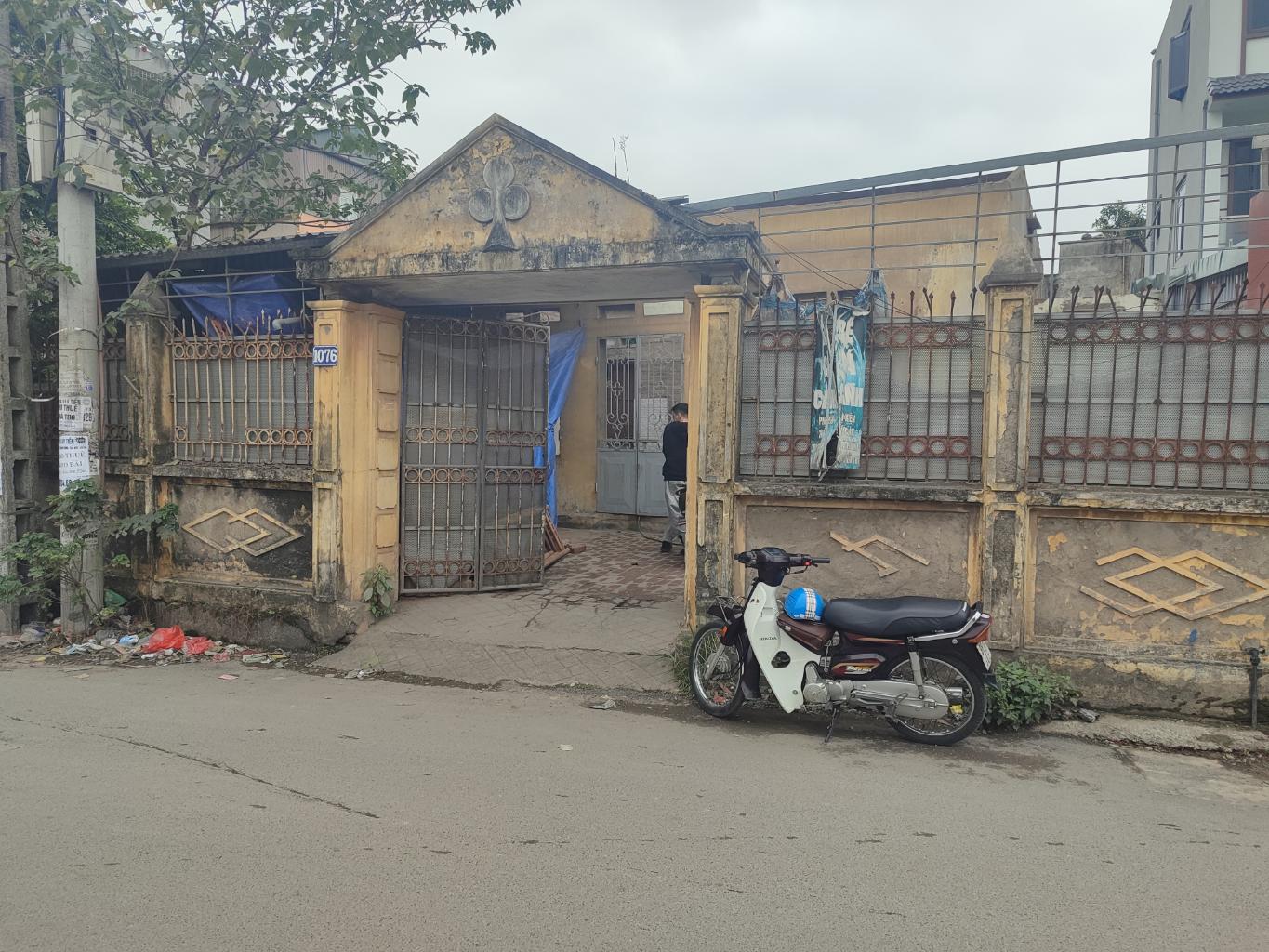 Bán nhà Nguyễn Khoái - diện tích 260m2 1 tầng - Mặt phố kinh doanh ô tô tránh - giá 32 tỷ