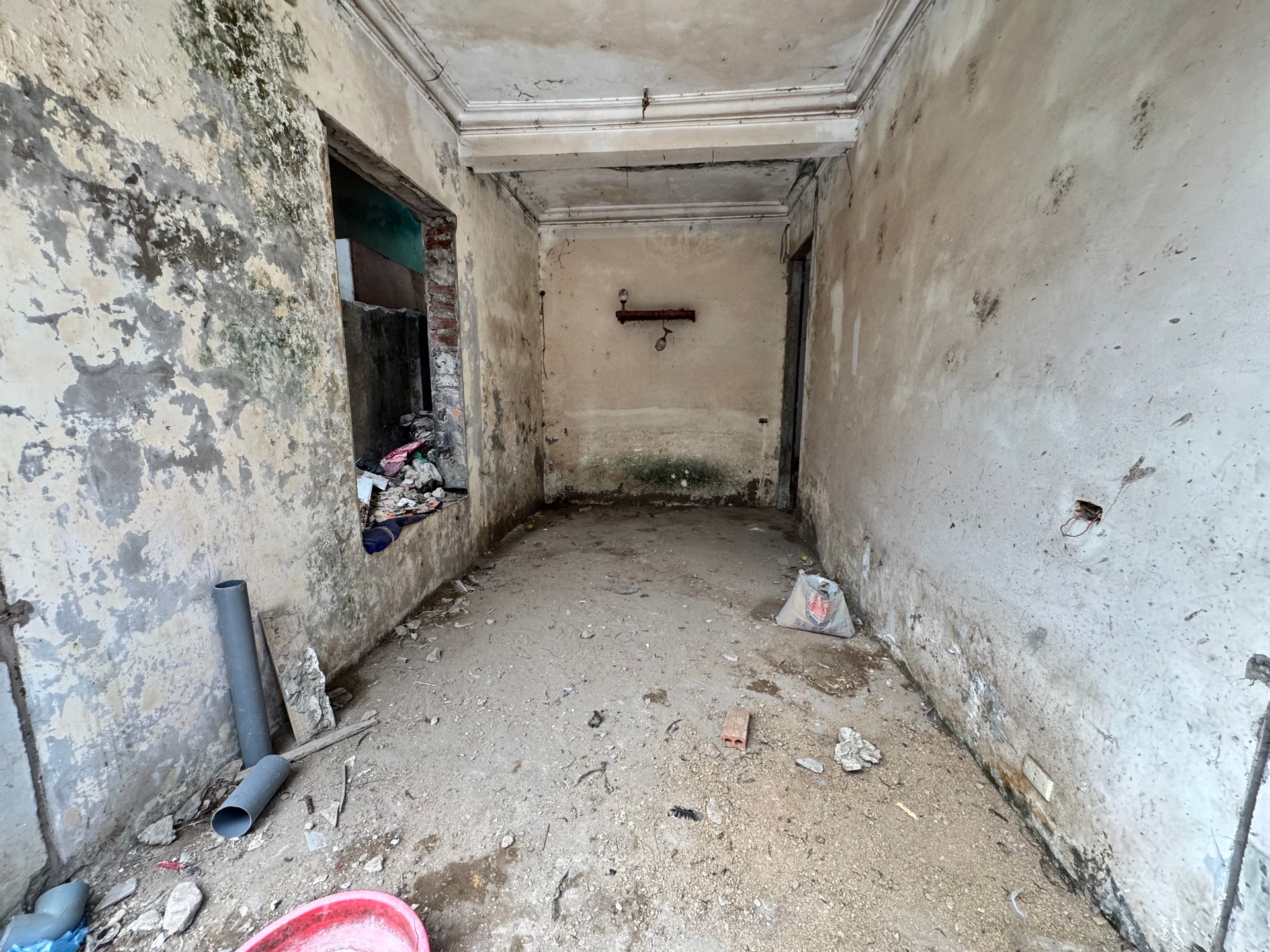 Bán nhà Nam Dư - diện tích 149m2 2 tầng - Ô TÔ - giá 26,8 tỷ