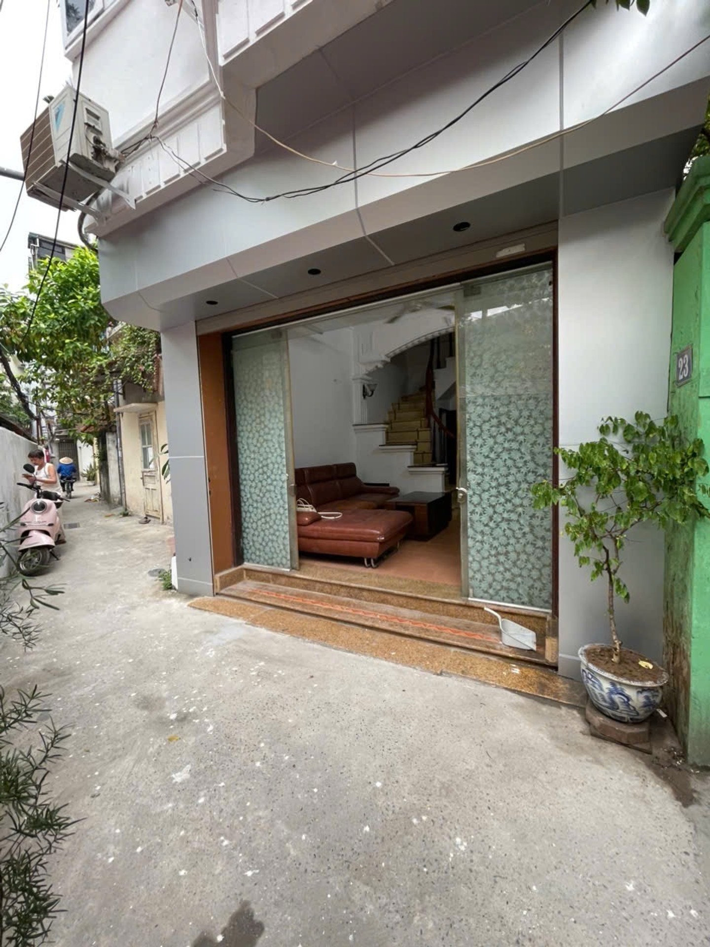 Bán nhà Hồng Mai - diện tích 23m2 6 tầng - 3 mặt thoáng sáng vĩnh viễn - giá 6,9 tỷ