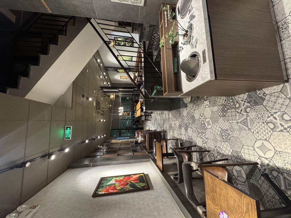 Bán nhà Trần Đại Nghĩa - diện tích 131m2 4 tầng - Ô tô tránh - giá 108 tỷ