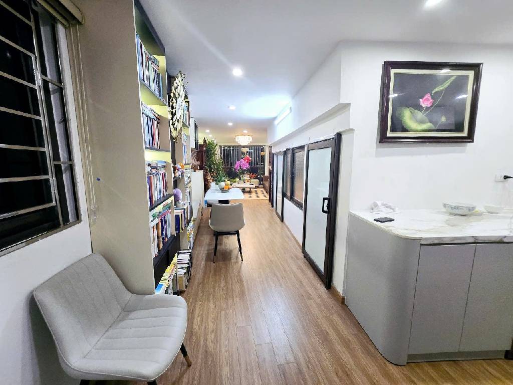 Bán nhà Kim Giang - diện tích 119m2 8 tầng - Thang máy - giá 30,5 tỷ