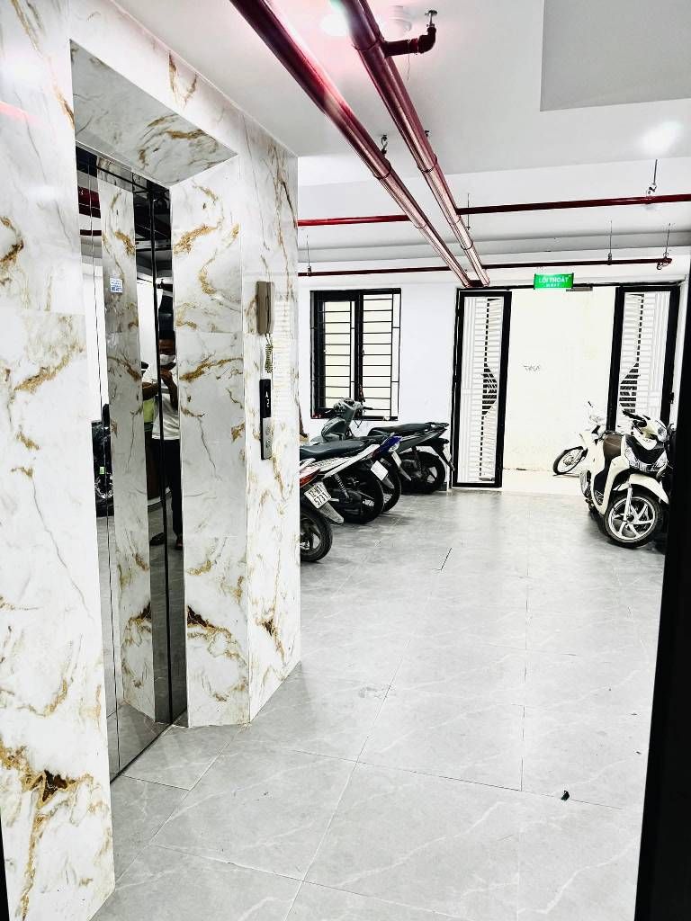 Bán nhà Pháo Đài Láng - diện tích 71m2 7 tầng - Thang máy - giá 27,5 tỷ